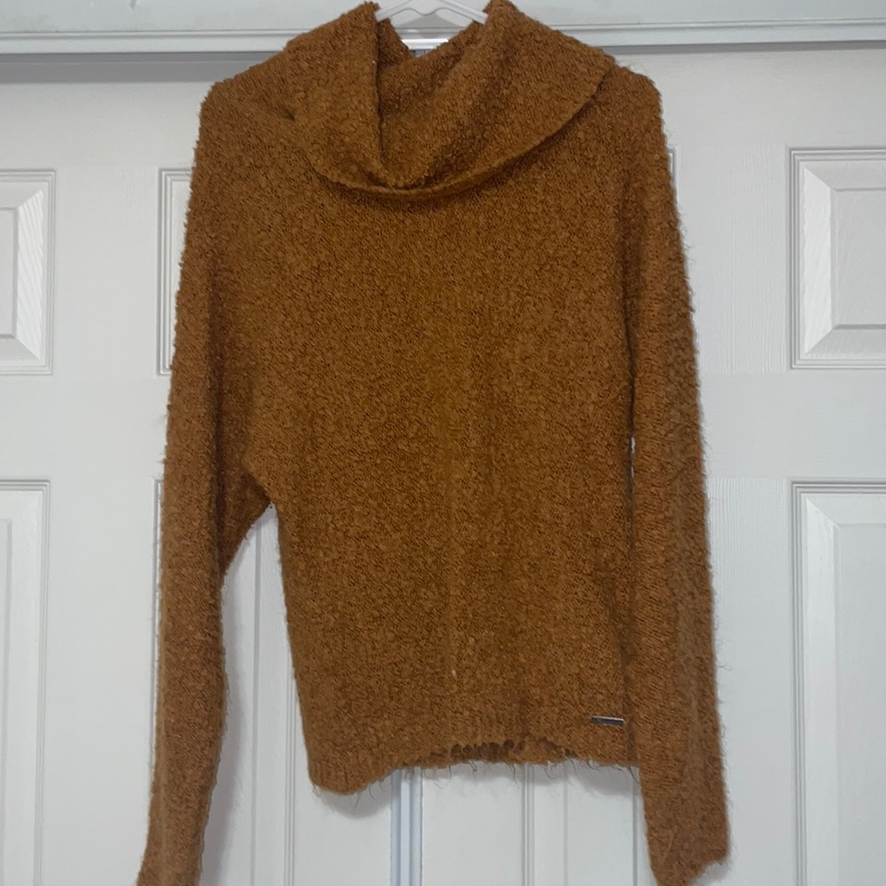 Abercrombie&Fitch mockneck sweater.does have tiny hole, Barely noticeable